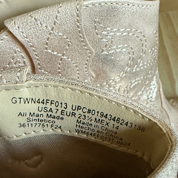 Wonder Nation|Baby girl,toddler Shiny gold Cowboy Boots in square toe•••size 7 - Picture 8 of 9